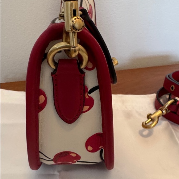 Coach Cherry Swinger Handbag New CZ492 - Picture 9 of 16